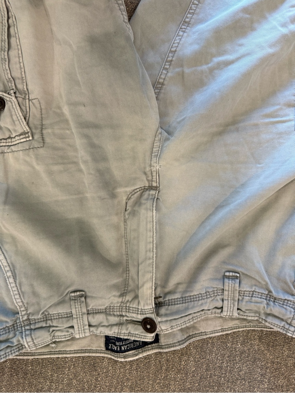 American Eagle Outfitters Men’s Light Tan Cargo Shorts